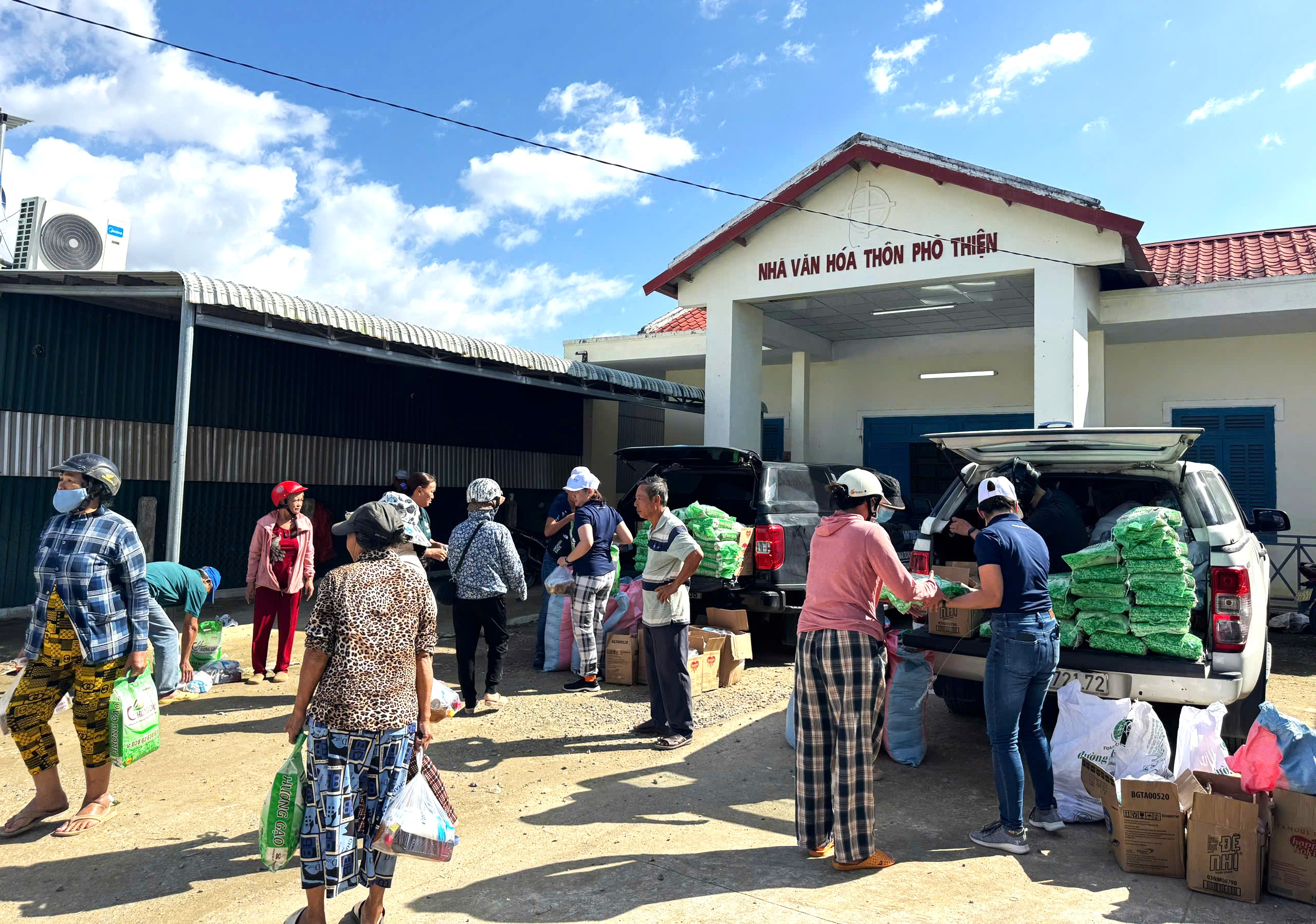 Vntech Group Hành Trình Chia Sẻ Yêu Thương